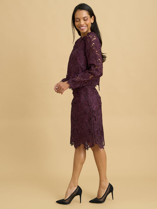 Meryl Lace Knee Skirt