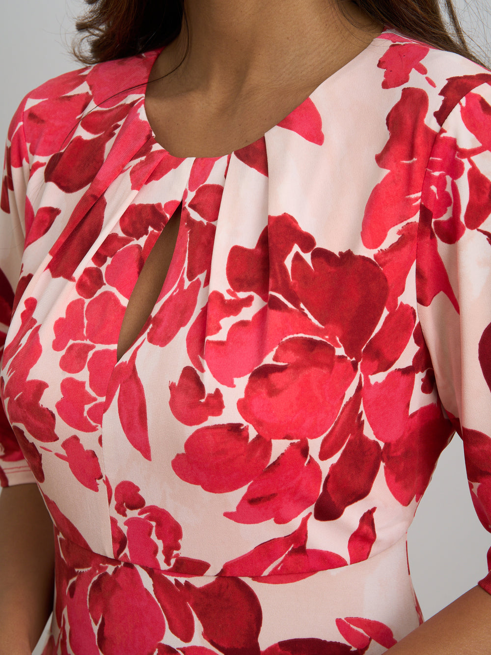 Maybelle Short Sleeve Keyhole Print Midi Dress