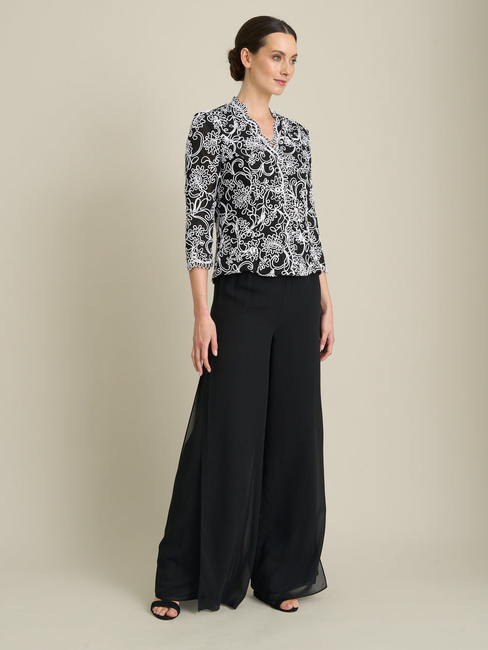 Lia Embroidered Blouse With Scallop Detail