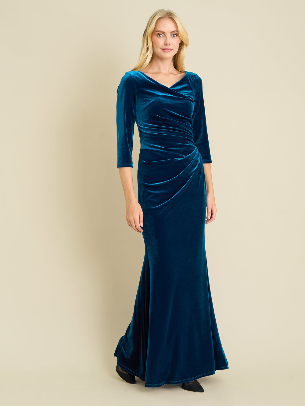Sophie Velvet Maxi Dress With 3/4 Sleeve