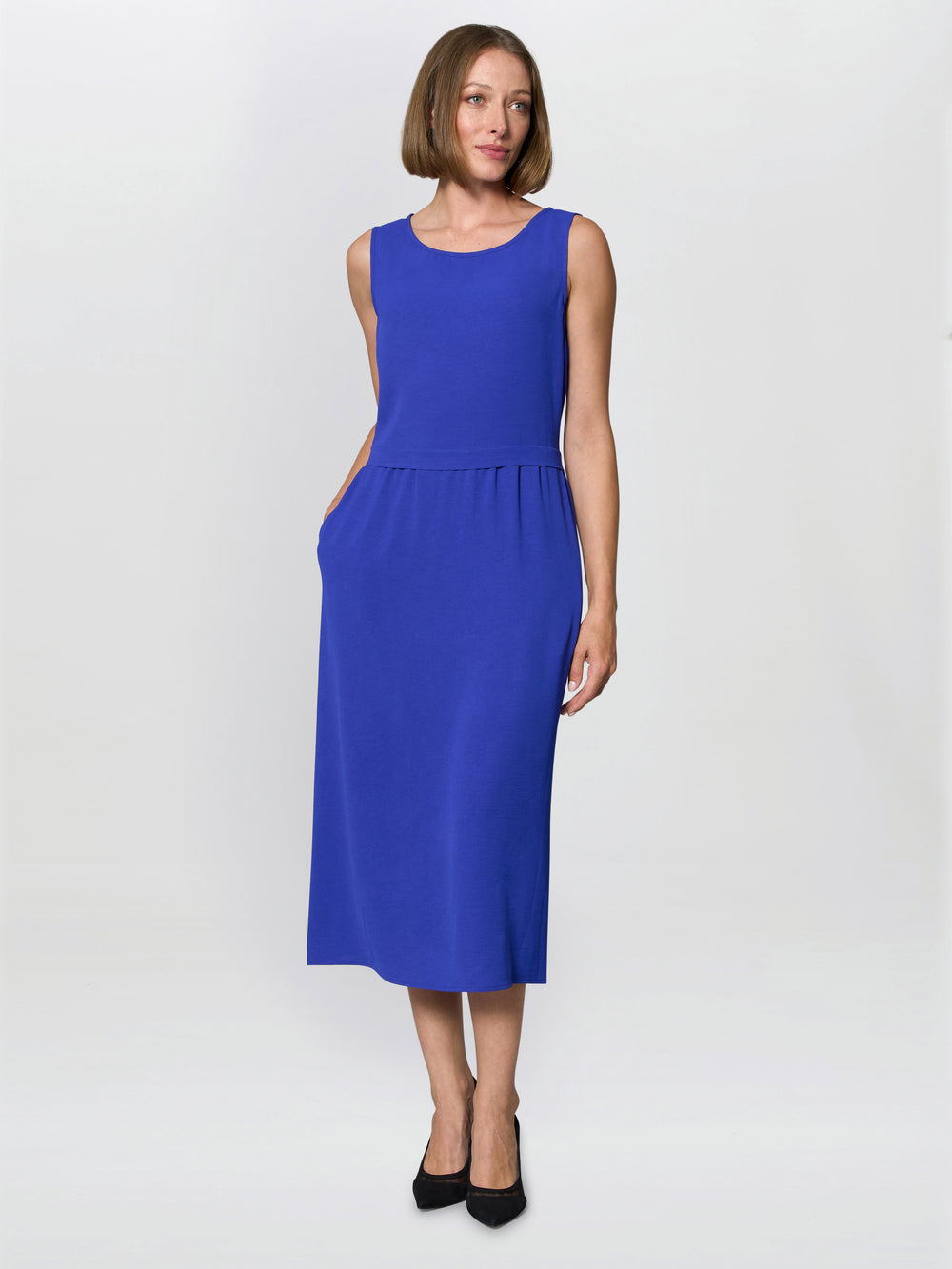 Xena Sleeveless Midi Dress