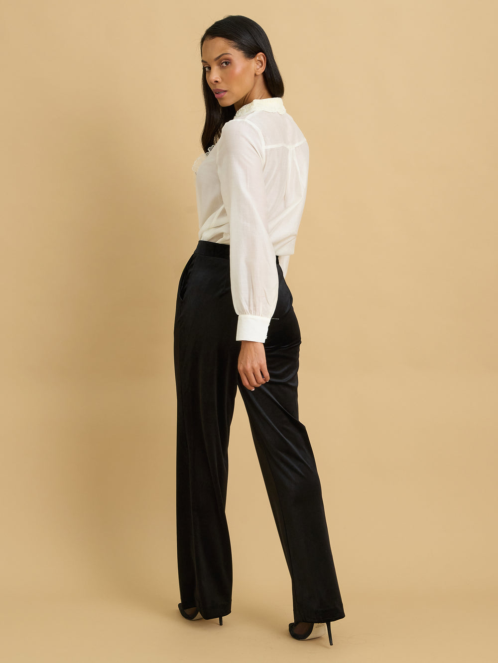 Orianna Shirt With Satin Bow Pin