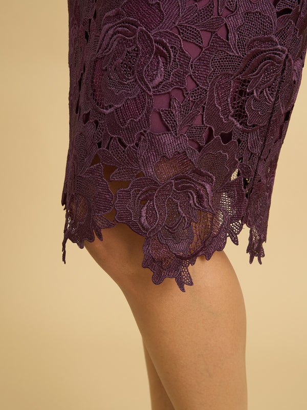 Meryl Lace Knee Skirt